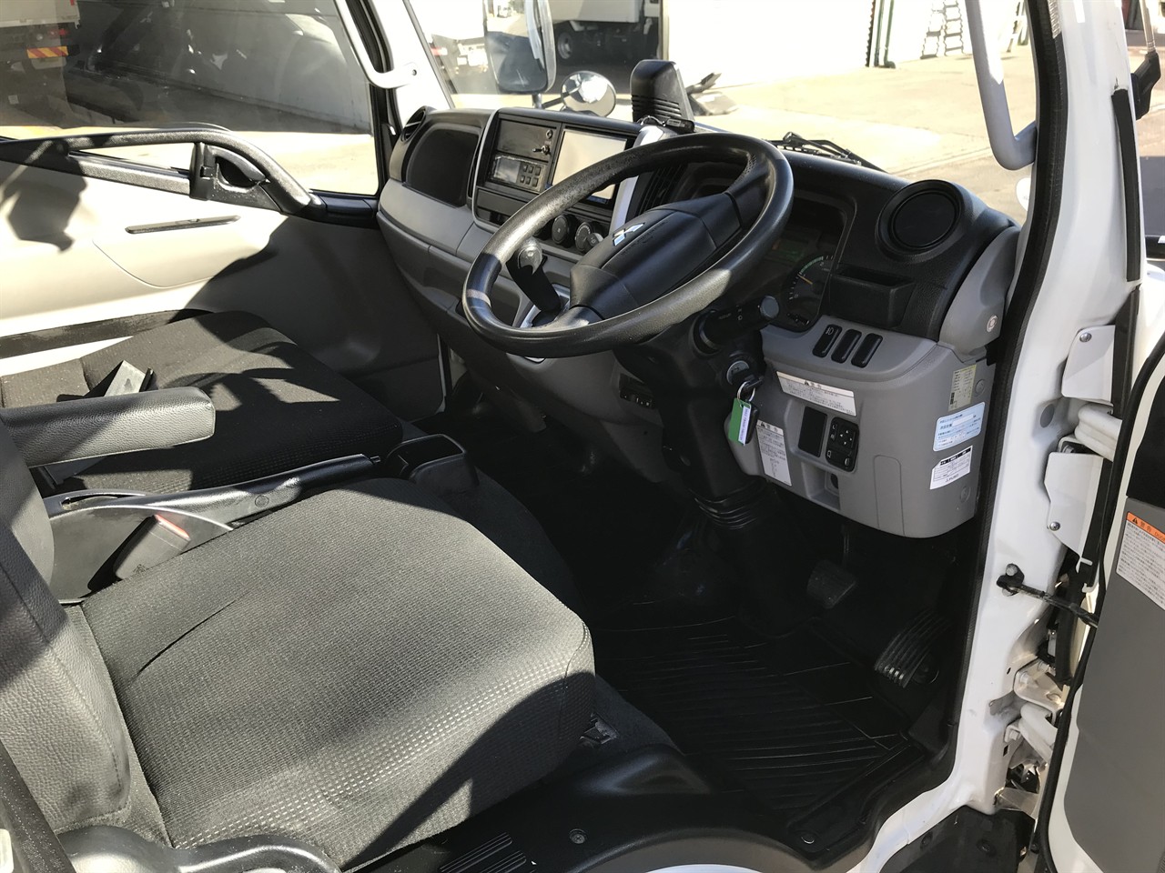 2020 Mitsubishi Canter