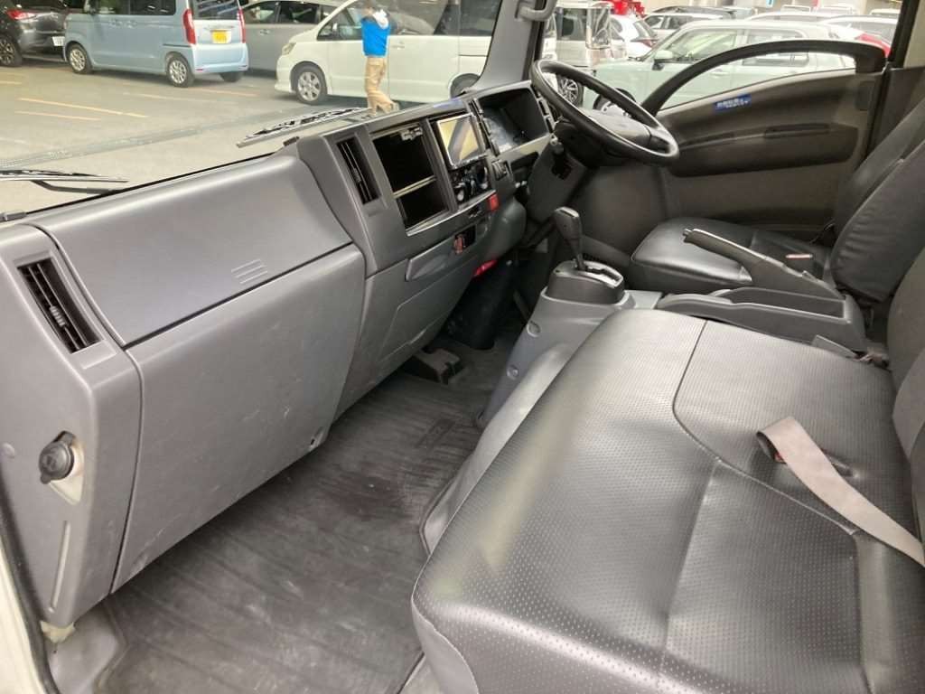2013 Isuzu Elf