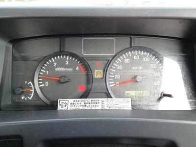 2013 Isuzu Elf - Thumbnail