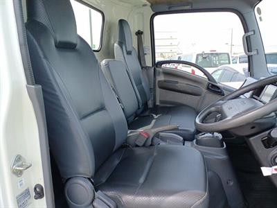 2013 Isuzu Elf - Thumbnail