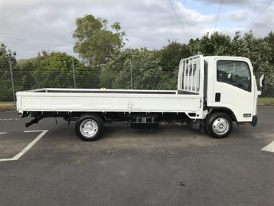 2013 Isuzu Elf - Thumbnail