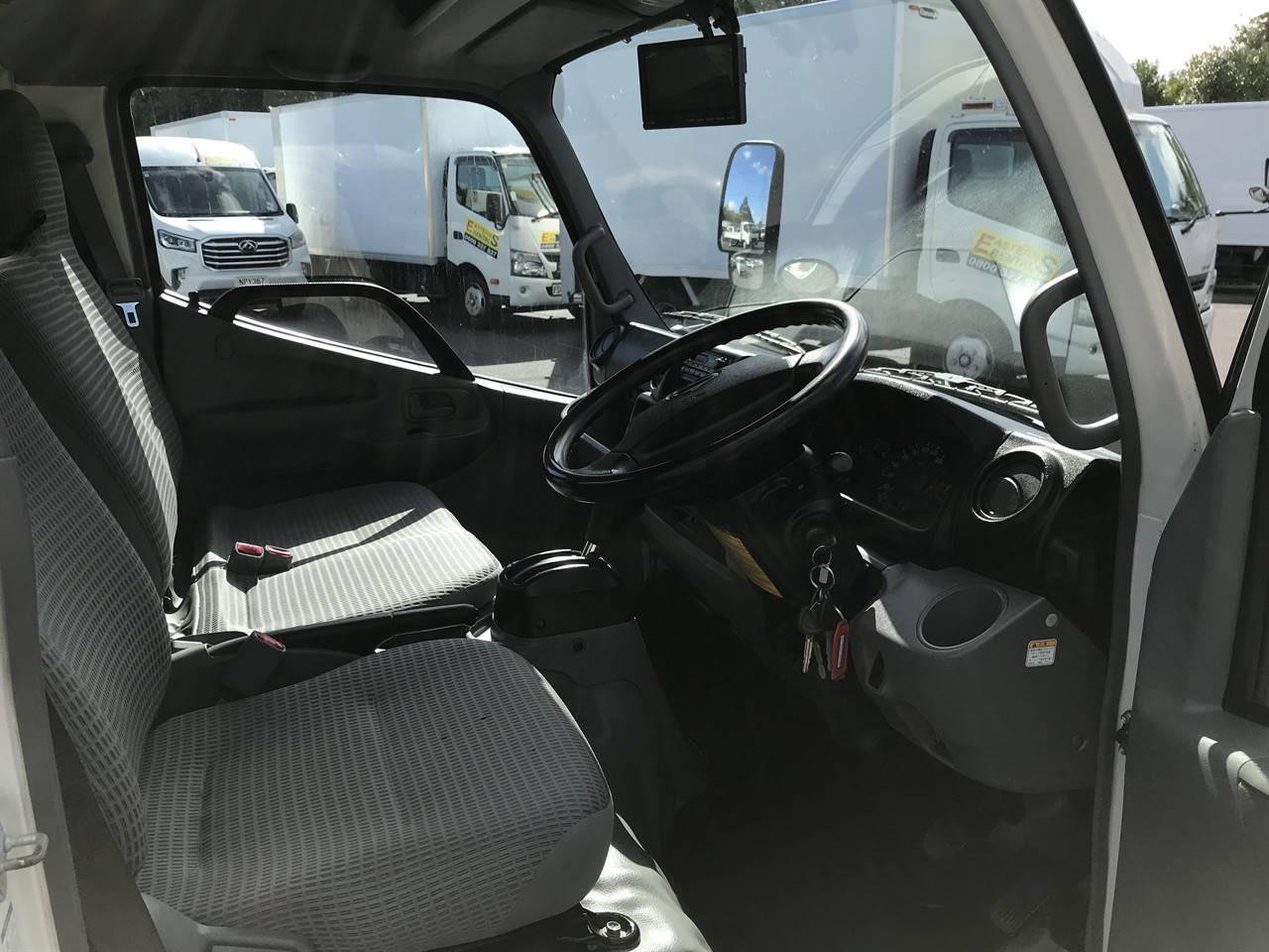 2013 Hino Dutro