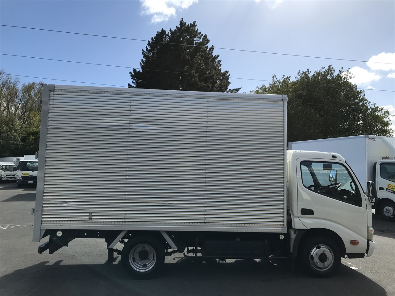 2013 Hino Dutro