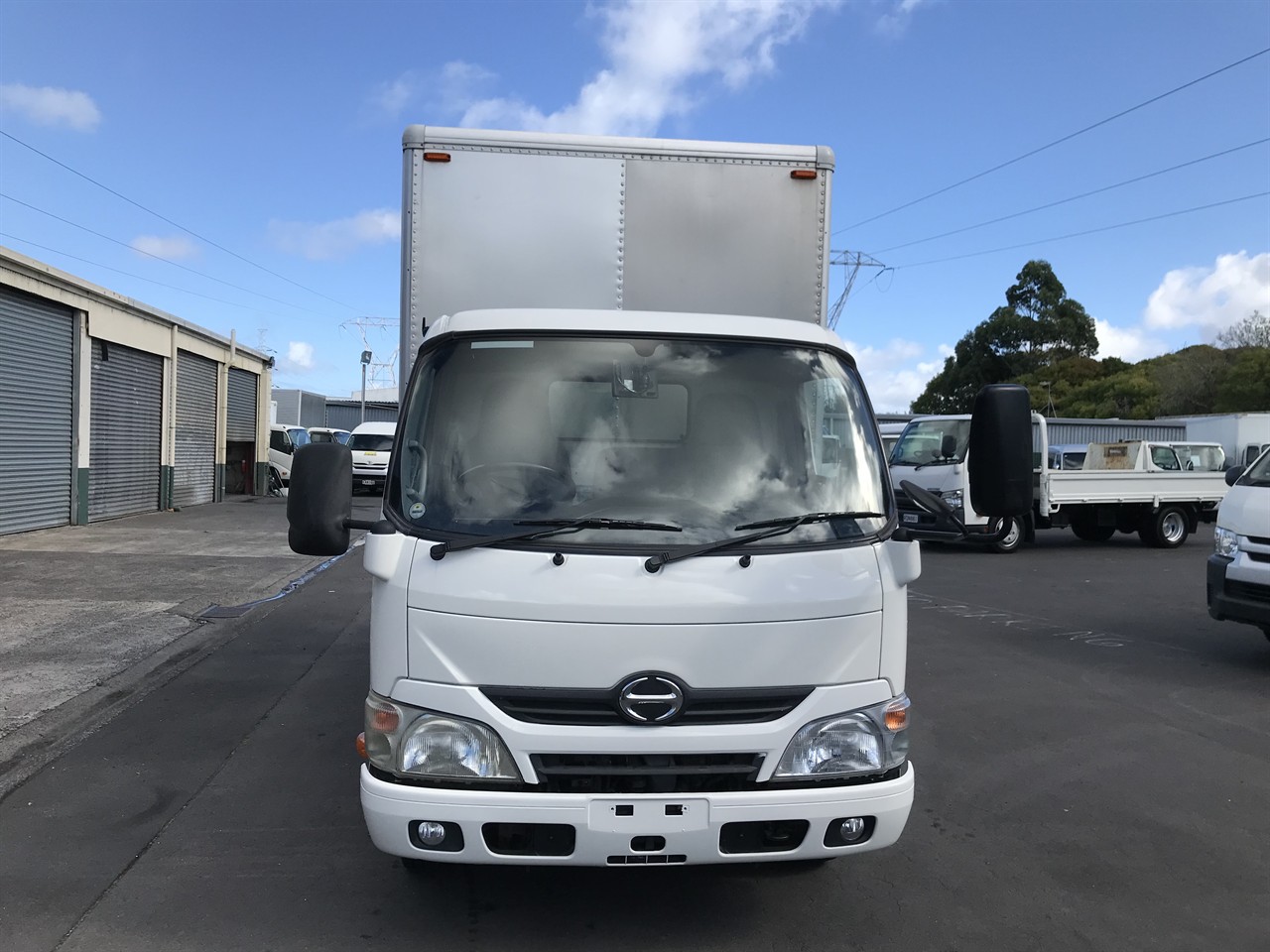 2013 Hino Dutro