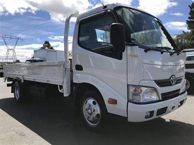 2013 Toyota Dyna - Thumbnail