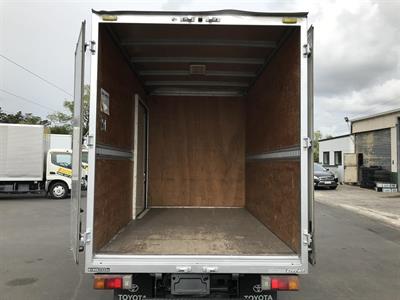 2015 Toyota Dyna - Thumbnail