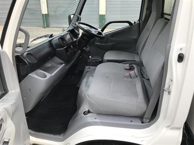 2015 Toyota Dyna - Thumbnail