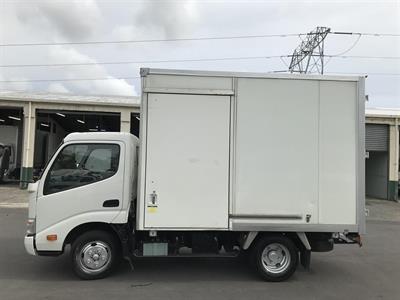 2015 Toyota Dyna - Thumbnail