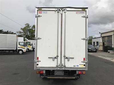 2015 Toyota Dyna - Thumbnail