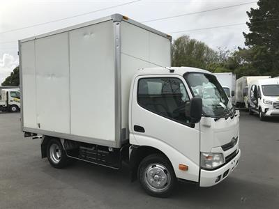 2015 Toyota Dyna - Thumbnail