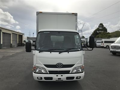 2015 Toyota Dyna - Thumbnail