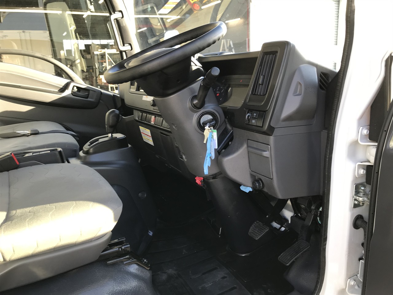 2024 Isuzu Elf
