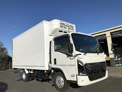 2024 Isuzu Elf - Thumbnail