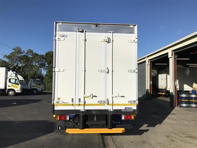 2024 Isuzu Elf - Thumbnail