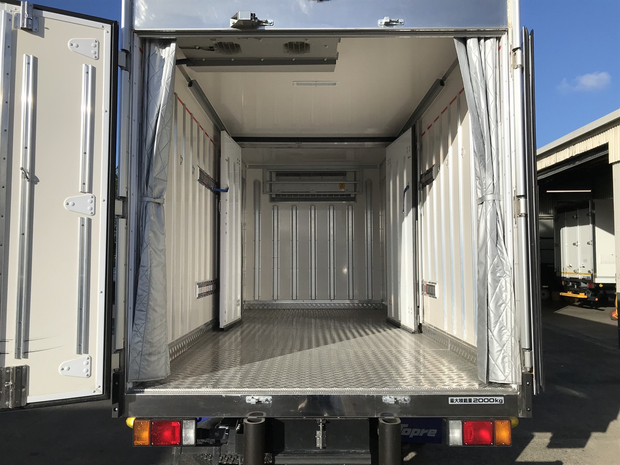 2024 Isuzu Elf