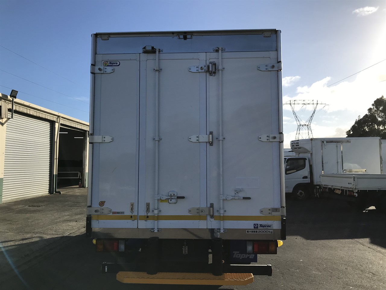2024 Isuzu Elf
