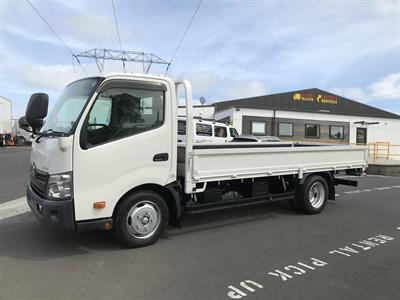 2016 Toyota Dyna - Thumbnail