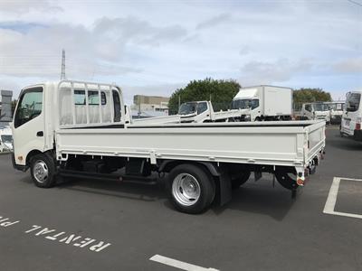 2016 Toyota Dyna - Thumbnail