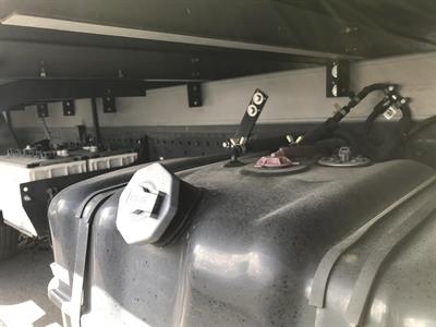 2018 Isuzu Elf - Thumbnail
