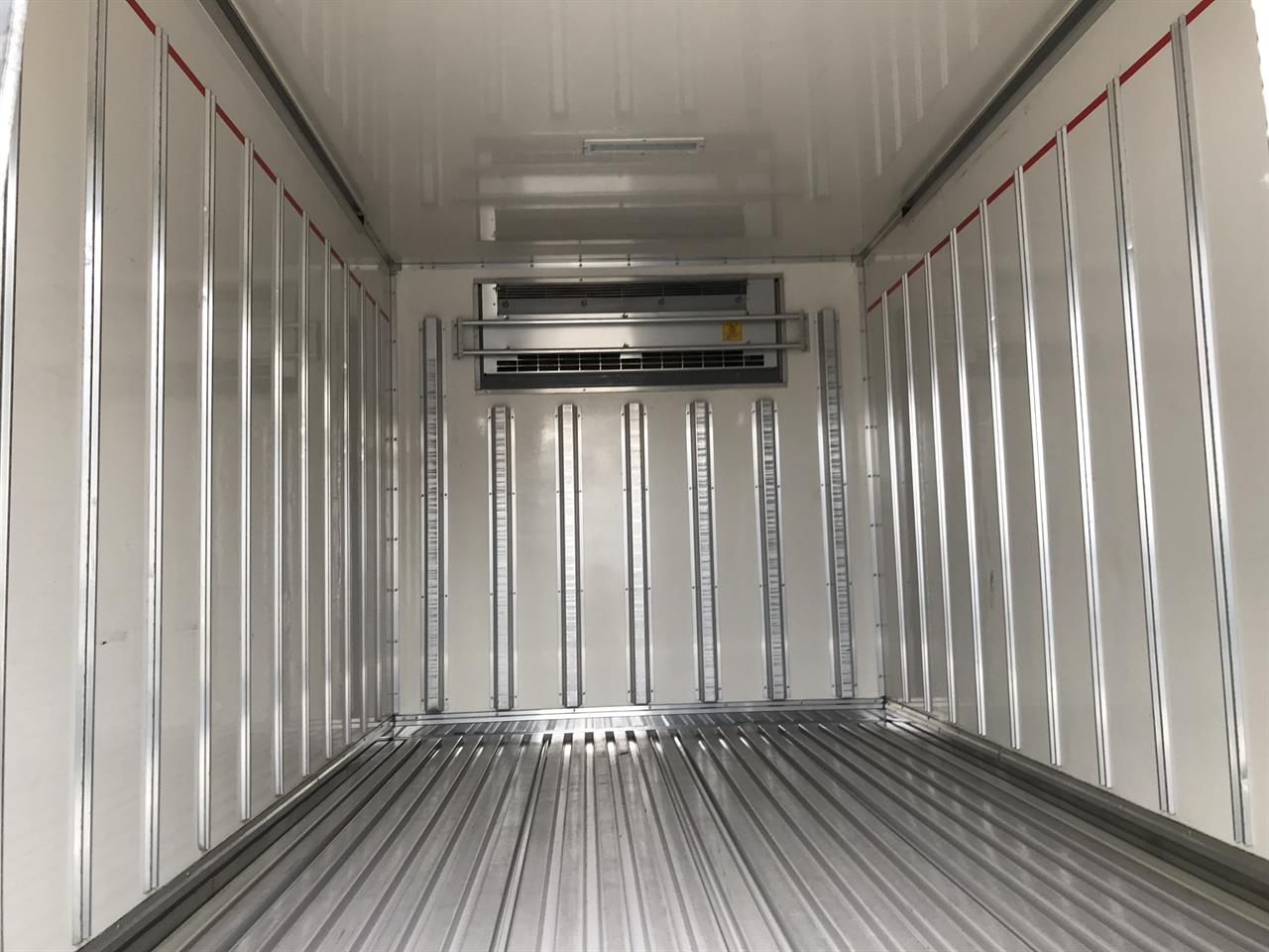 2018 Isuzu Elf