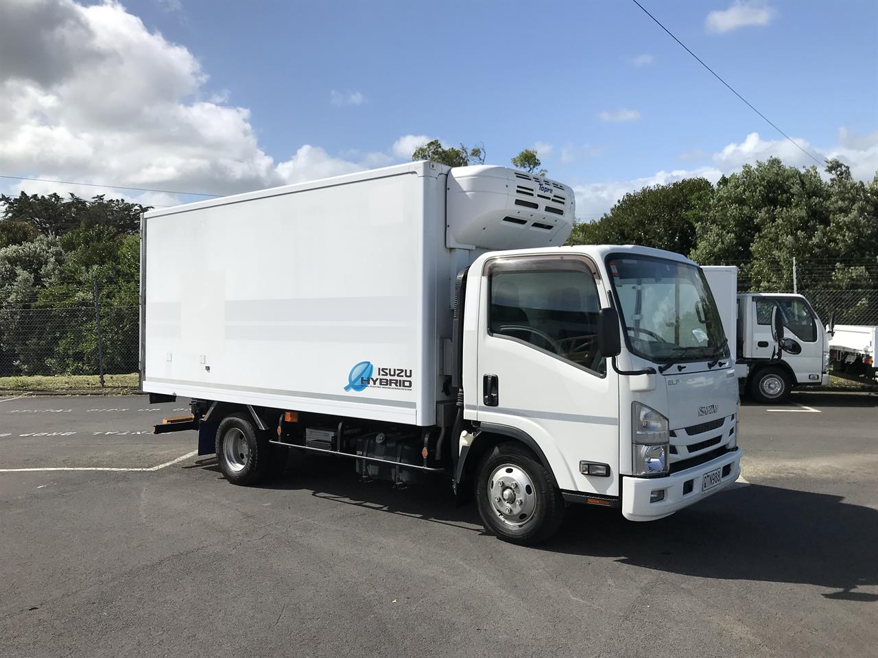 2018 Isuzu Elf