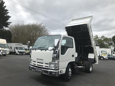 2014 Isuzu Elf - Thumbnail