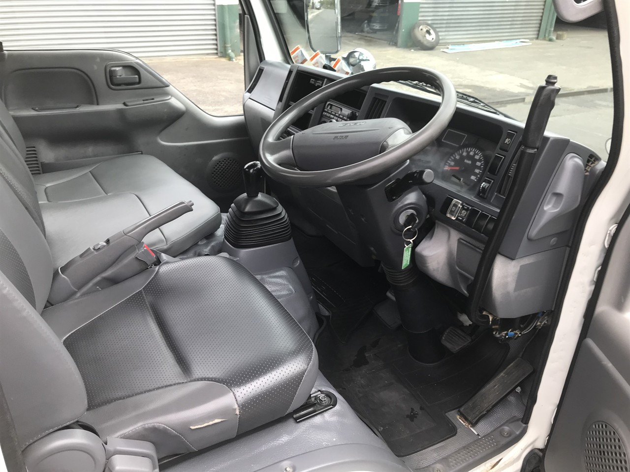 2014 Isuzu Elf