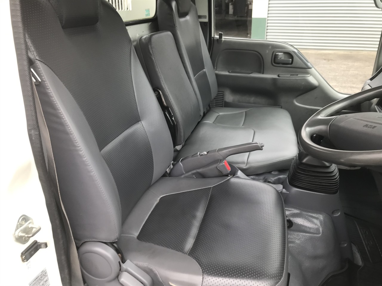 2014 Isuzu Elf