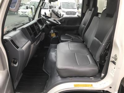 2014 Isuzu Elf - Thumbnail