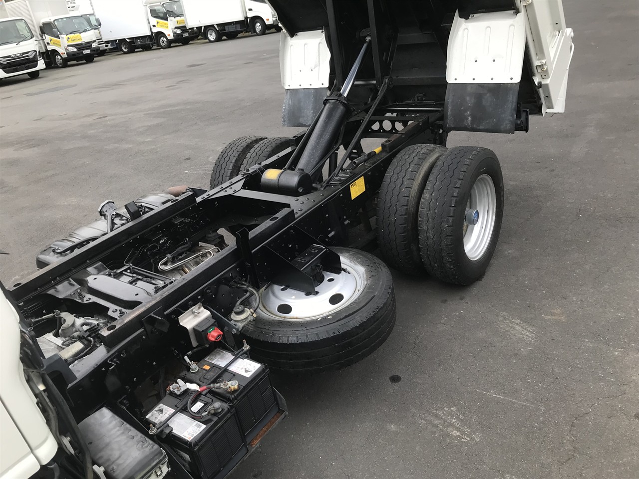 2014 Isuzu Elf