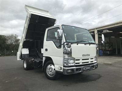 2014 Isuzu Elf - Thumbnail