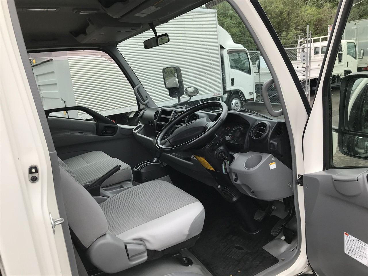 2015 Hino Dutro