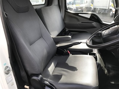 2017 Mitsubishi Canter - Thumbnail