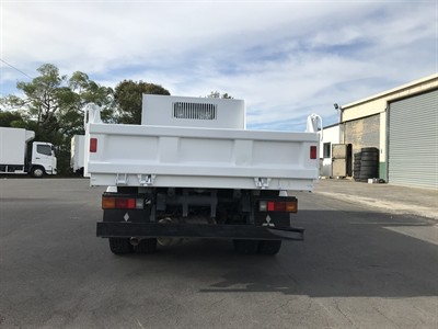 2017 Mitsubishi Canter - Thumbnail
