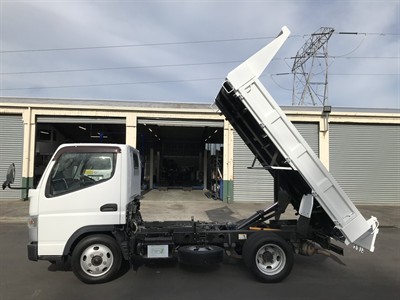 2017 Mitsubishi Canter - Thumbnail