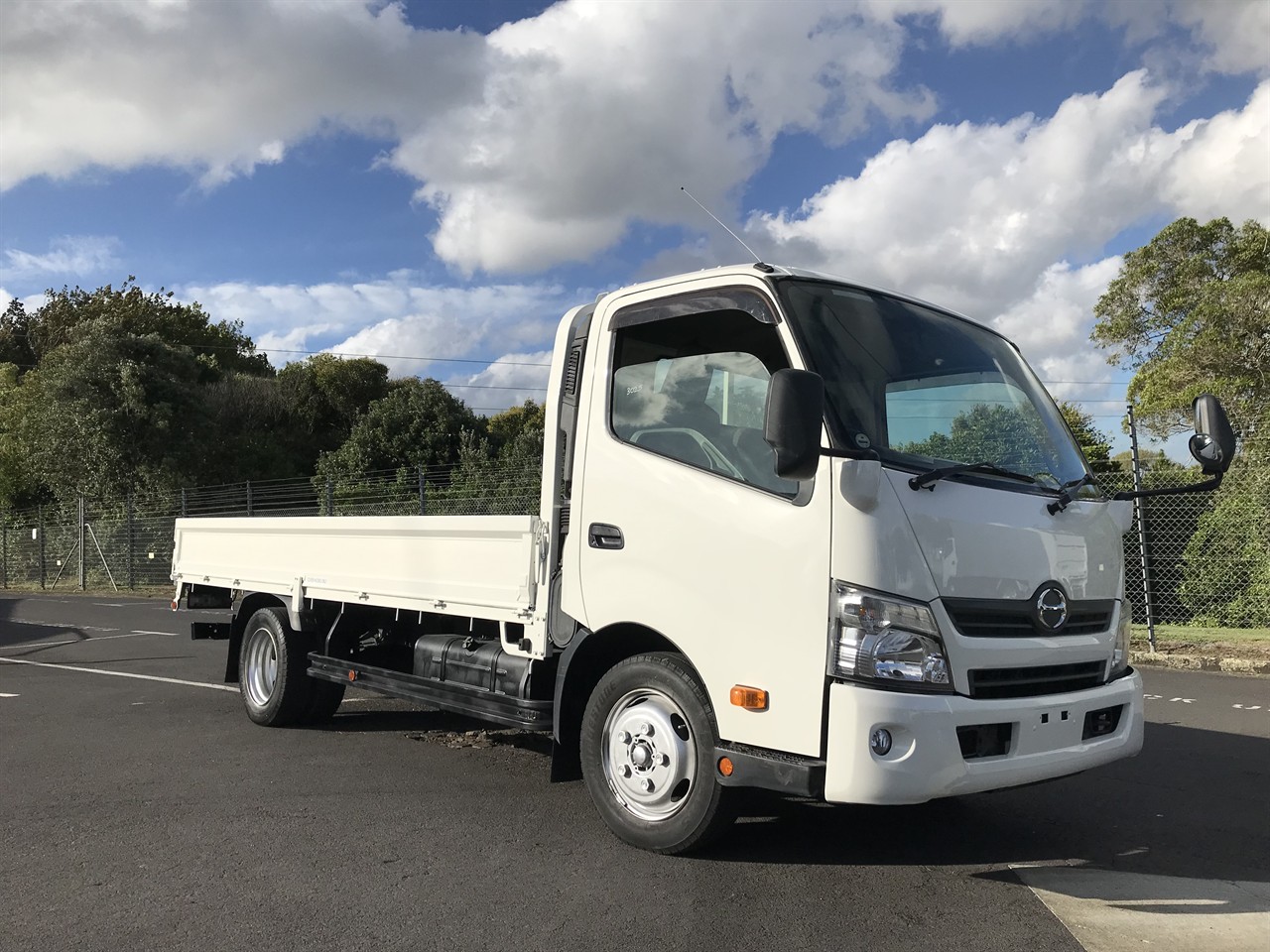 2015 Hino Dutro