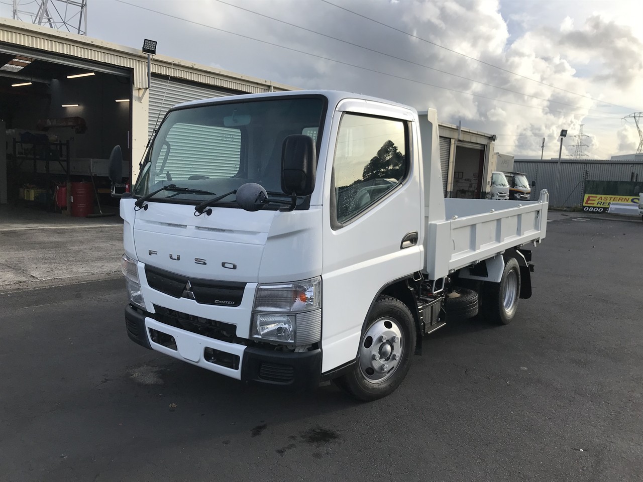 2013 Mitsubishi Canter