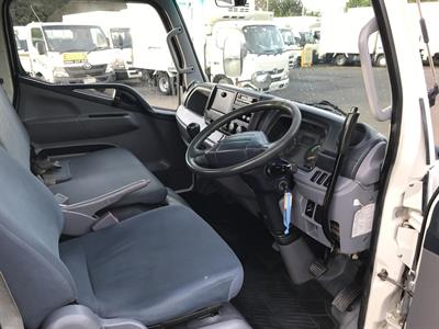 2013 Mitsubishi Canter - Thumbnail