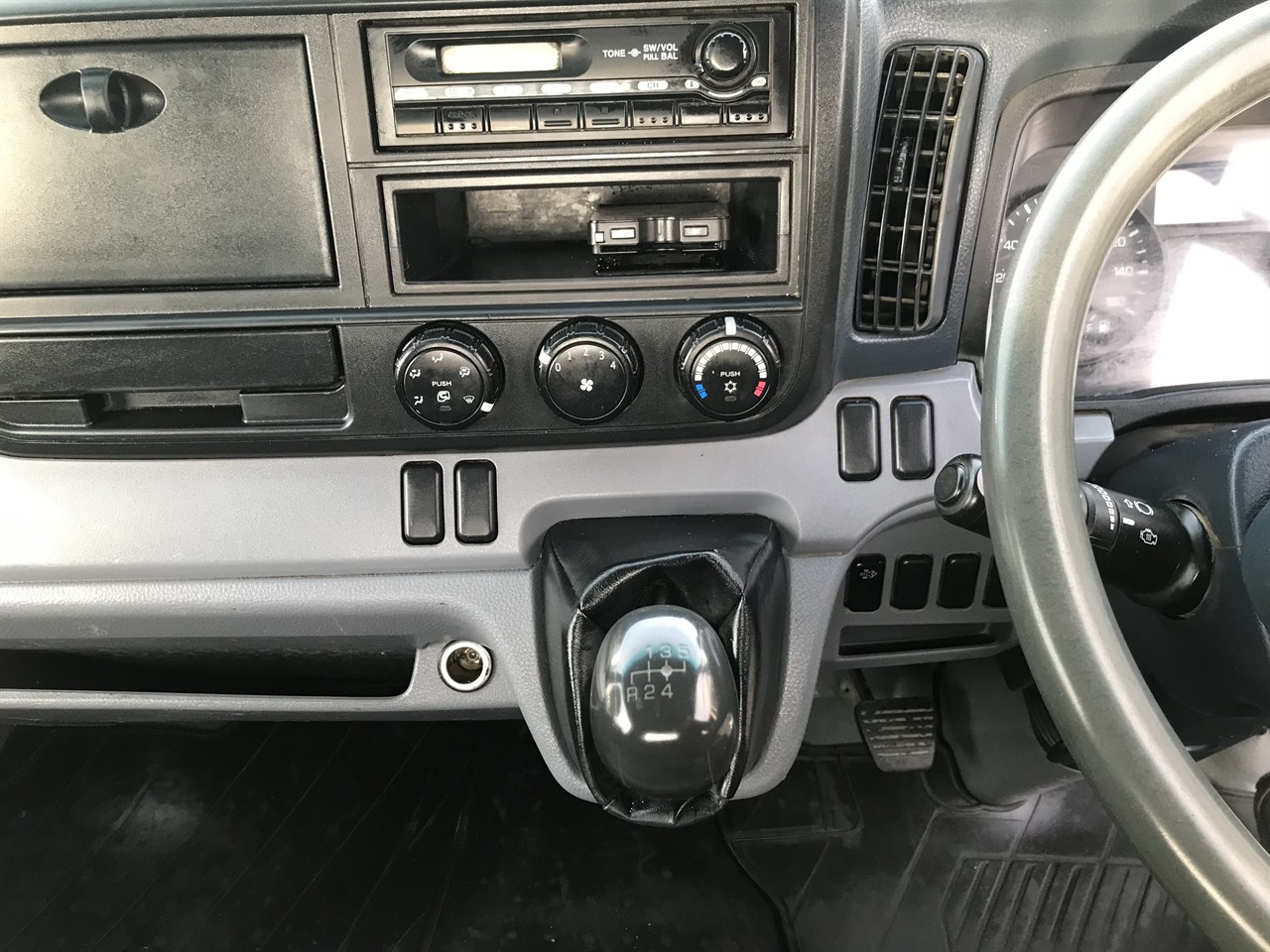 2013 Mitsubishi Canter