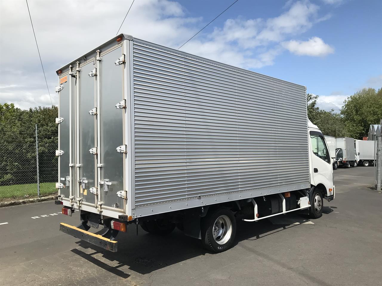 2015 Hino Dutro