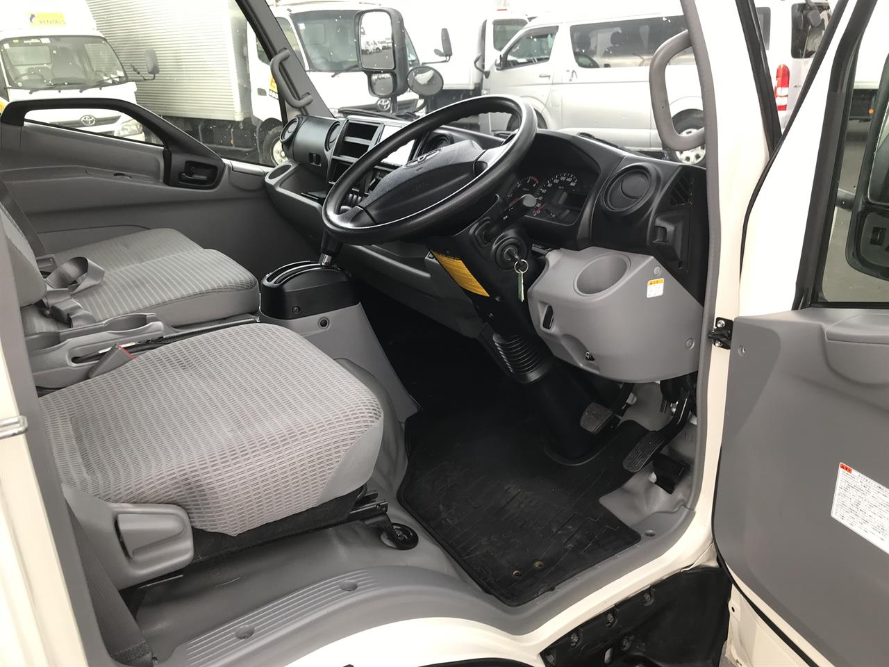 2015 Hino Dutro
