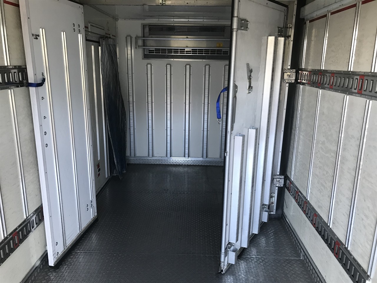 2019 Isuzu Elf