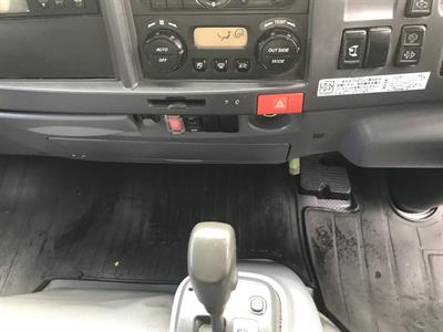 2019 Isuzu Elf - Thumbnail