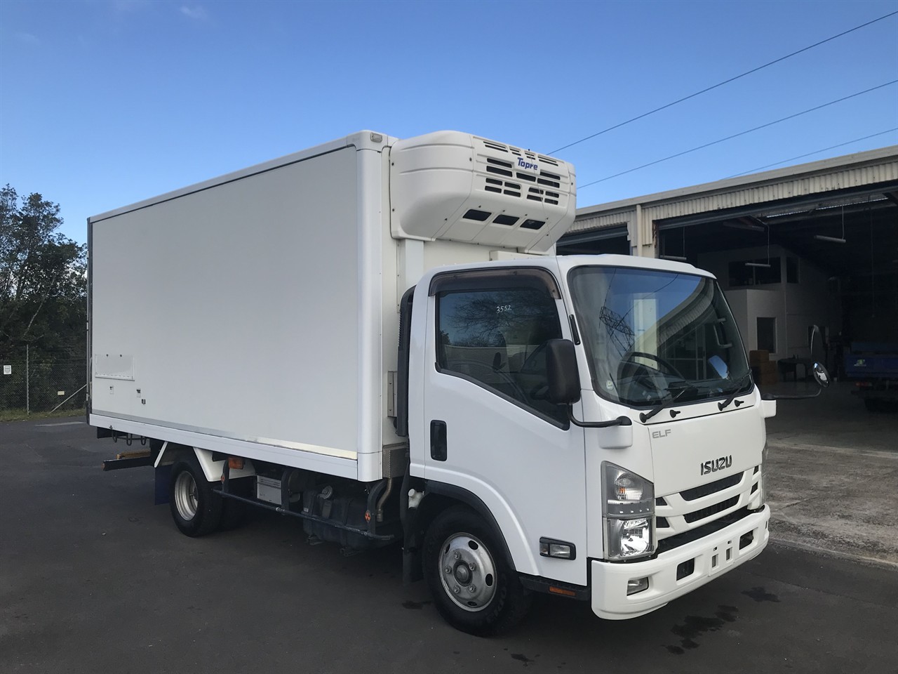 2019 Isuzu Elf