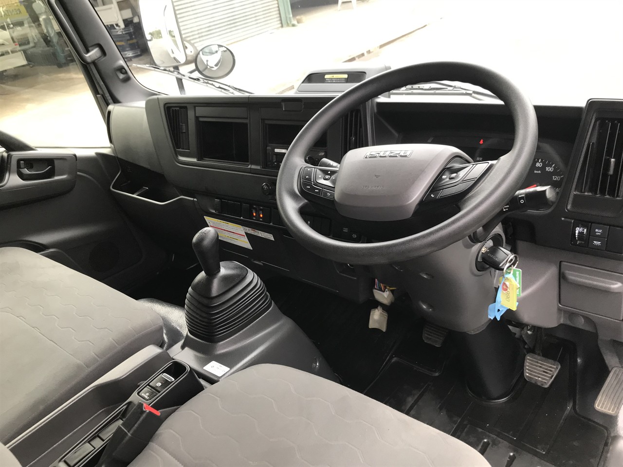2024 Isuzu Elf