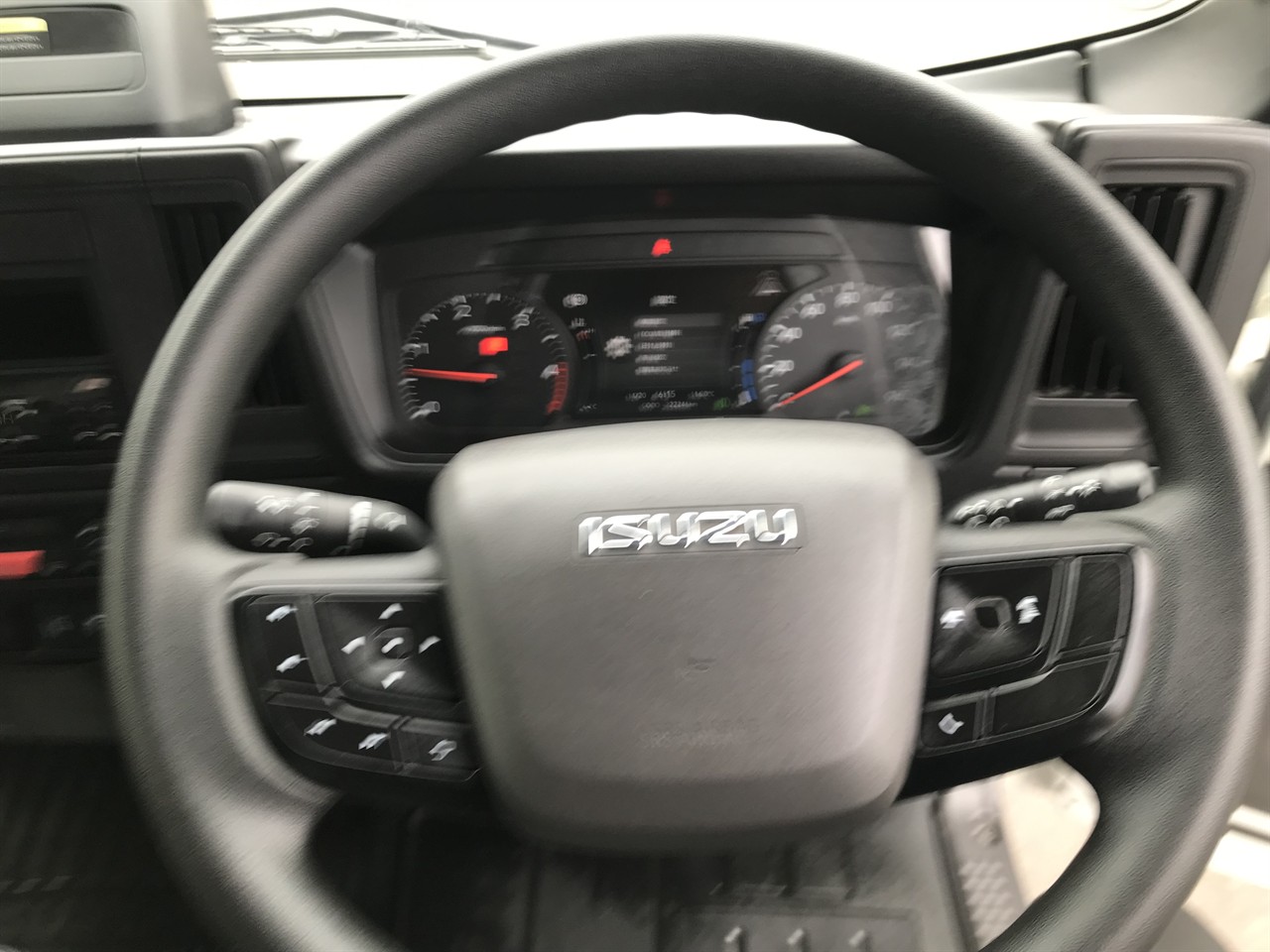 2024 Isuzu Elf