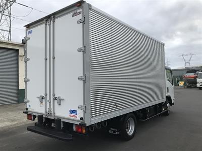 2024 Isuzu Elf - Thumbnail