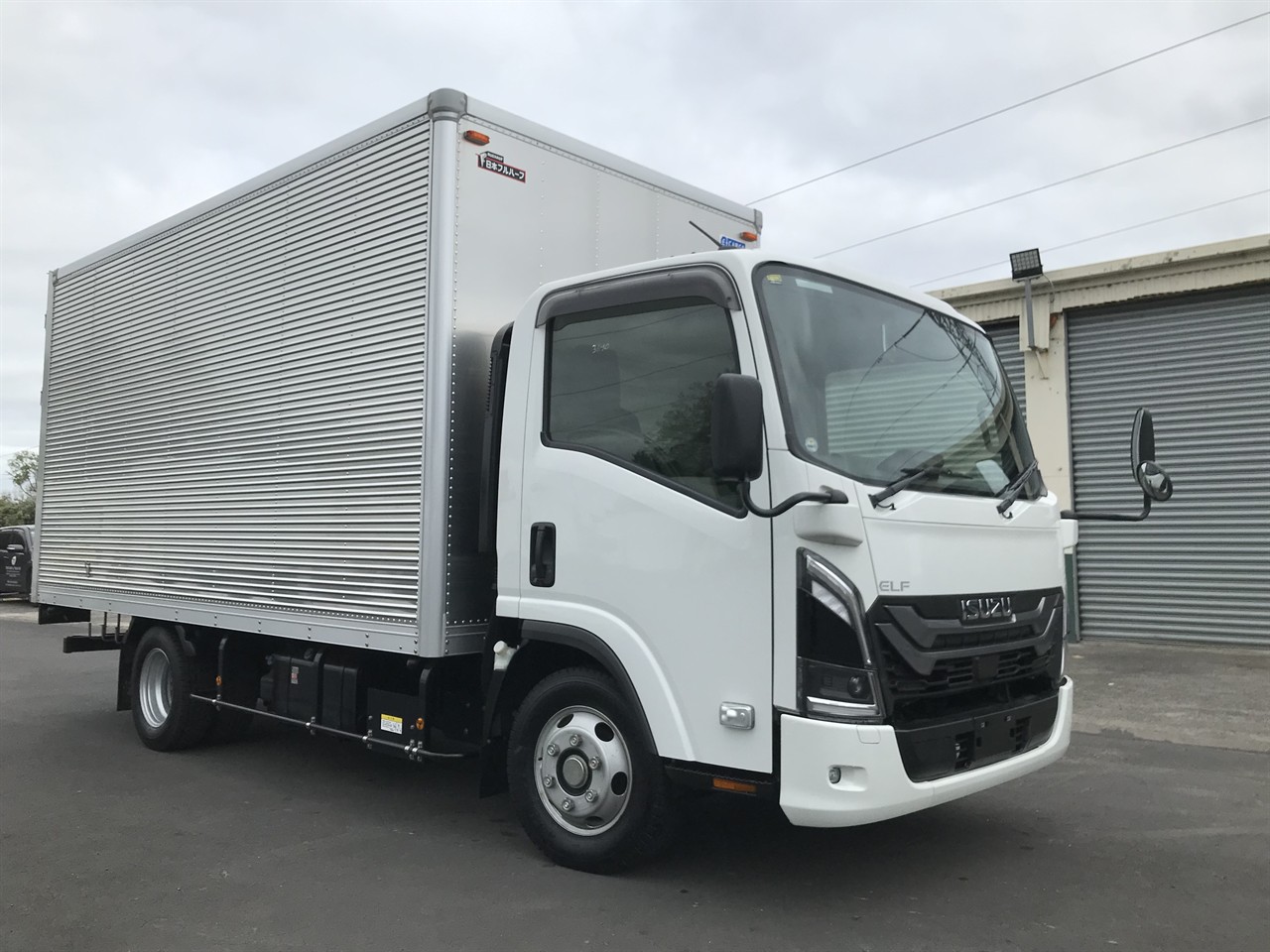 2024 Isuzu Elf