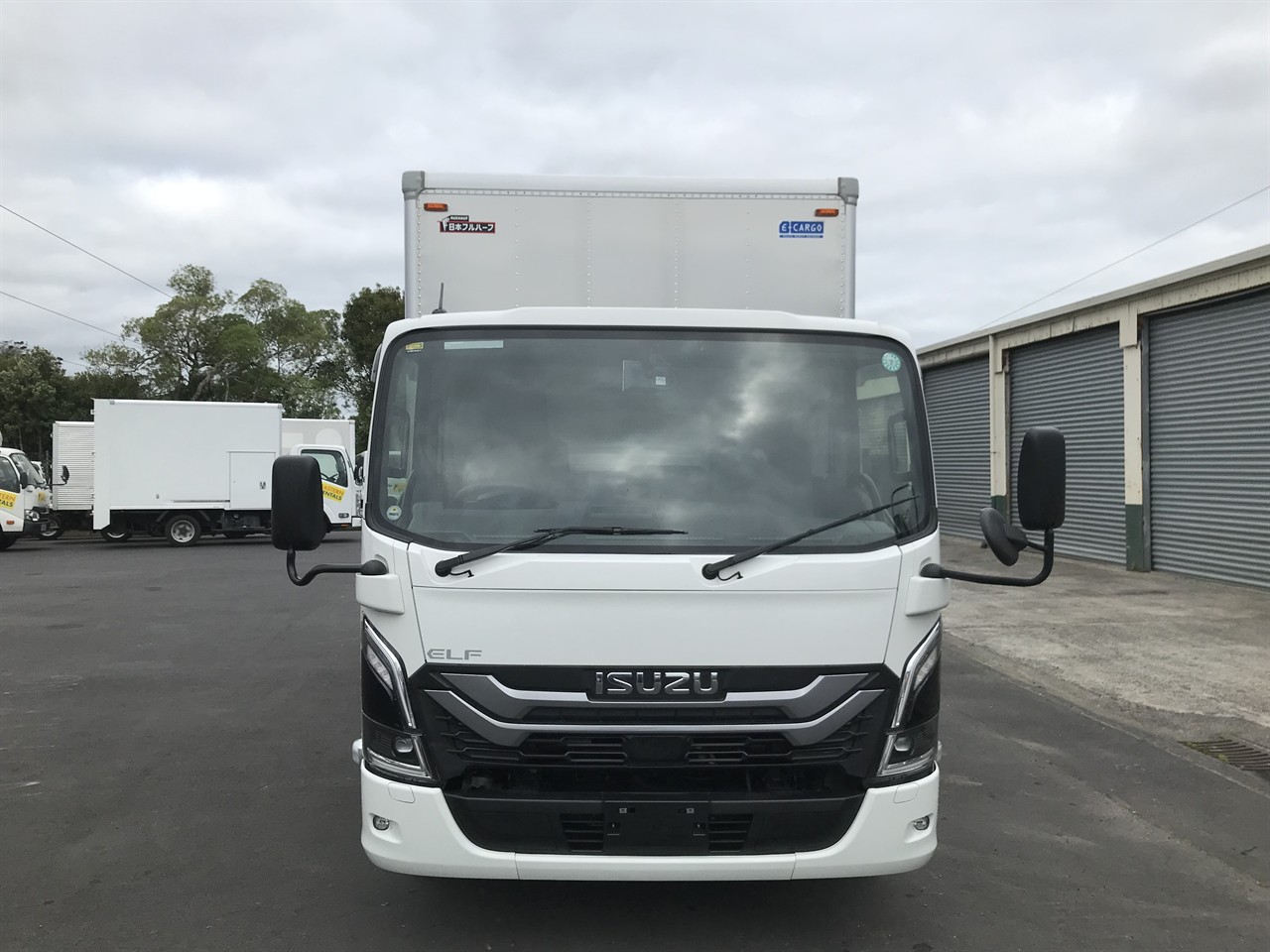 2024 Isuzu Elf