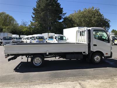 2014 Toyota Dyna - Thumbnail